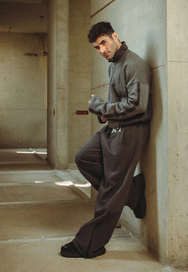 AJWPT-01 UNISEX COLLARED SWEATSHIRT 1 PC