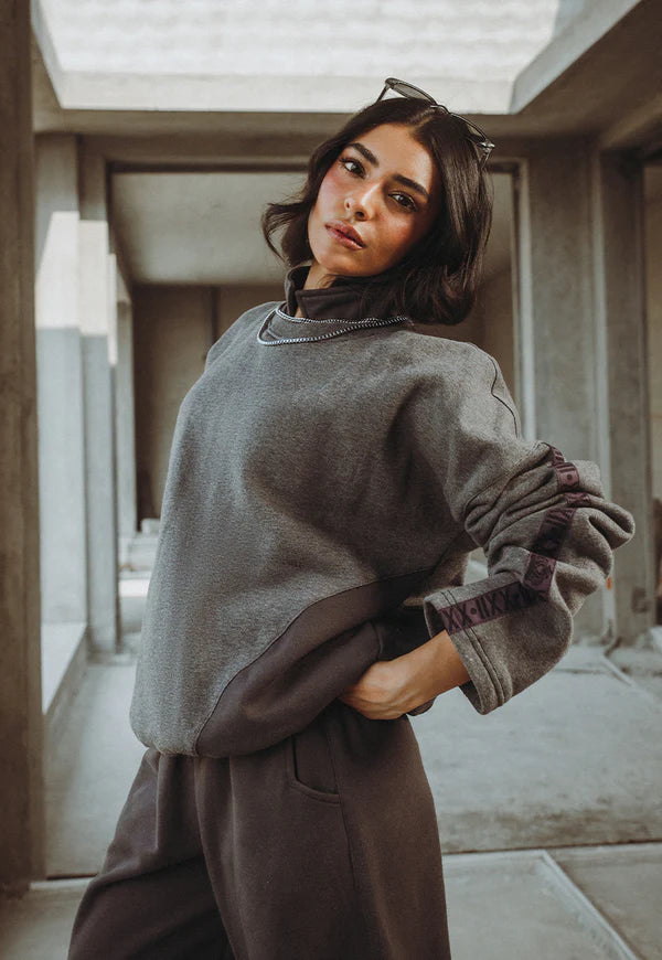 AJWPT-01 UNISEX COLLARED SWEATSHIRT 1 PC