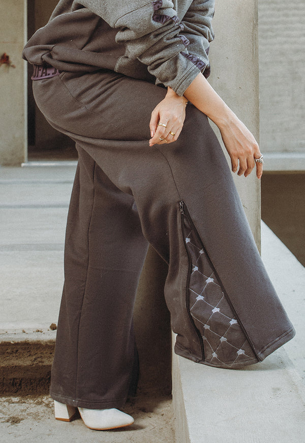 AJWPB-02 UNISEX WIDE LEGGED SWEATPANTS 1 PC